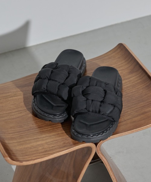 MERLOT（メルロー）の「パデット編み込みサンダル（サンダル・レディース・ブラック/グリーン・LARGE/MEDIUM/SMALL）」の3枚目の写真