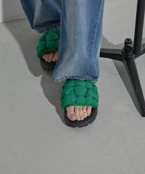 MERLOT（メルロー）の「パデット編み込みサンダル（サンダル・レディース・ブラック/グリーン・LARGE/MEDIUM/SMALL）」の8枚目の写真