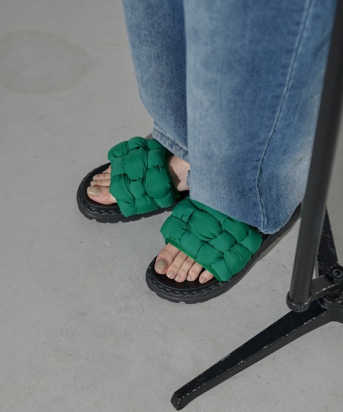 MERLOT（メルロー）の「パデット編み込みサンダル（サンダル・レディース・ブラック/グリーン・LARGE/MEDIUM/SMALL）」の9枚目の写真