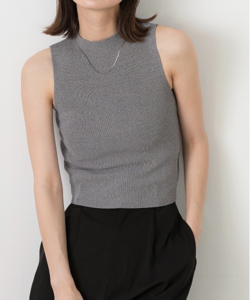 ad thie(アドティエ)の「ノースリーブ ニットトップス(Tシャツ/カットソー・レディース・オフホワイト/グレー/ブラック/レッド/モカ・FREE)」の3枚目の写真