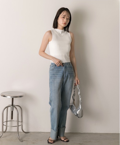 ad thie(アドティエ)の「ノースリーブ ニットトップス(Tシャツ/カットソー・レディース・オフホワイト/グレー/ブラック/レッド/モカ・FREE)」の16枚目の写真