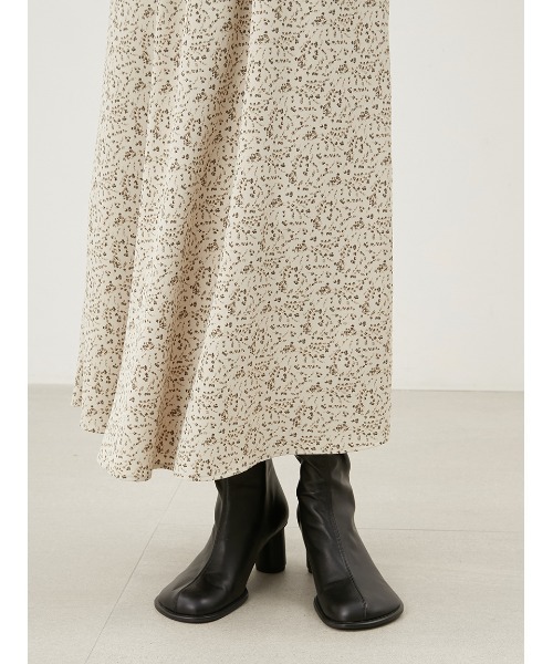 Mila Owen(ミラオーウェン)の「パフスリーブハイネック柄シフォンワンピース【手洗い可能】(ワンピース・レディース・アイボリー/チャコールグレー・0/1)」の8枚目の写真