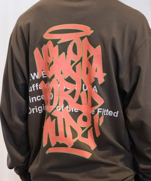 NEW ERA(ニューエラ)の「NEW ERA/ニューエラ ロンT/コットンTee オーバーサイズ バックプリント 14324706/14324708(Tシャツ/カットソー・メンズ・ブラック/モスグリーン/ホワイト・XL/2XL/L/M)」の17枚目の写真