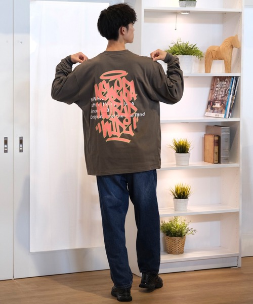 NEW ERA(ニューエラ)の「NEW ERA/ニューエラ ロンT/コットンTee オーバーサイズ バックプリント 14324706/14324708(Tシャツ/カットソー・メンズ・ブラック/モスグリーン/ホワイト・XL/2XL/L/M)」の15枚目の写真