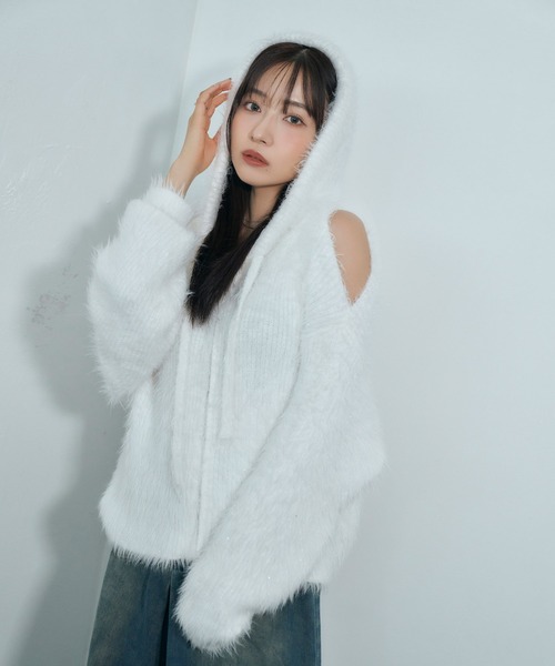 ANDGEEBEE(アンジービー)の「肩開きラメシャギーフーディーニット(ニット/セーター・レディース・ホワイト/ブルー・FREE)」の17枚目の写真