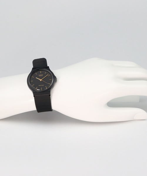 CASIO(カシオ)の「CASIO Collection / MQ-24-1ELJH(アナログ腕時計・メンズ・ブラック×ゴールド・FREE)」の2枚目の写真