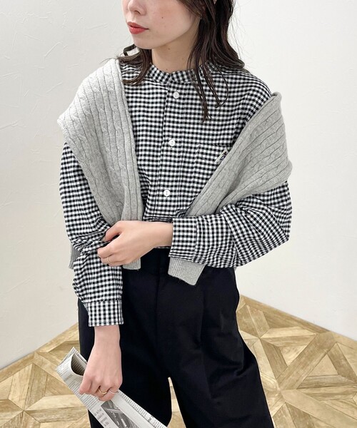 fredy emue（フレディエミュ）の「【GEVACO/ゲバコ】OXバンドカラー長袖シャツ（シャツ/ブラウス・レディース・オフホワイト/ホワイト系その他4/ブルー系その他7/ブラック系その他/ブラック系その他3・38）」の3枚目の写真