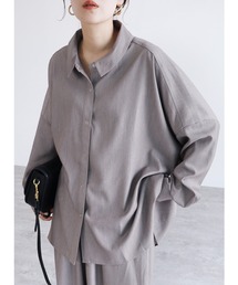 バックシャーリングシャツ