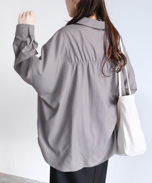 reca(レカ)の「バックシャーリングシャツ(シャツ/ブラウス・レディース・チャコールグレー/トップグレー・M)」の5枚目の写真