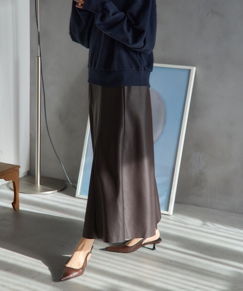 maison margiera レザーフレアスカート maison margiera レザーフレアスカート 【公式通販】