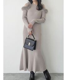 MERCURYDUO | ファーショルダーカットアウトニットワンピース(ワンピース)