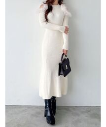 ファーショルダーカットアウトニットワンピース