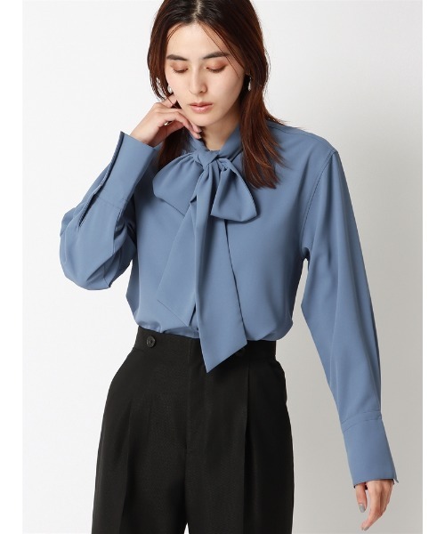 SUIT SQUARE（スーツスクエア）の「ボウタイブラウス ソフトジョーゼット 無地（シャツ/ブラウス・レディース・ブラック/カーキ/ブルー・38(9号)）」の3枚目の写真