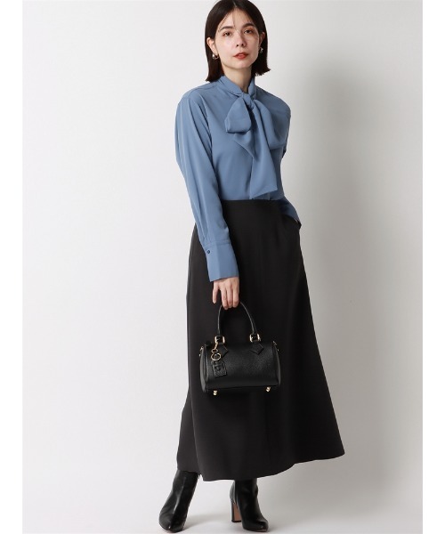 SUIT SQUARE（スーツスクエア）の「ボウタイブラウス ソフトジョーゼット 無地（シャツ/ブラウス・レディース・ブラック/カーキ/ブルー・38(9号)）」の14枚目の写真