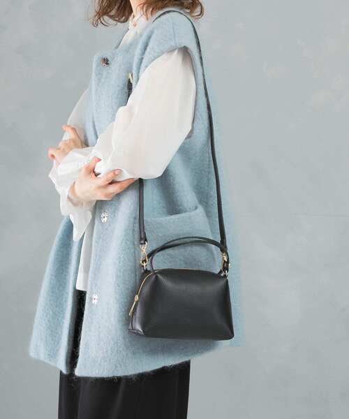 AULENTTI（オウレンティ）の「AULENTTI　ミニボストンバッグ（ボストンバッグ・レディース・ブラック/ベージュ・-）」の2枚目の写真