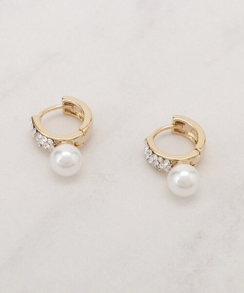 SHOO・LA・RUE（シューラルー）の「【セレモニー】ワンタッチピアス（ピアス（両耳用）・レディース・シルバー/ゴールド/シルバー系/ゴールド系/シルバー系1/ゴールド系1・00）」の4枚目の写真