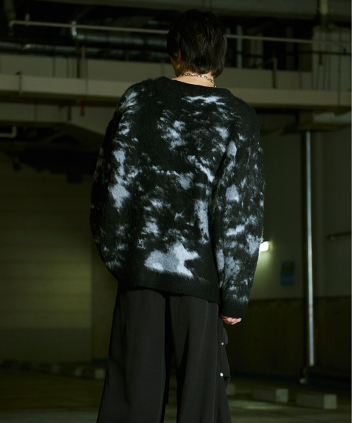 Ellno Loset（エルノロゼット）の「アブストラクトルーズシャギーニット（ニット/セーター・メンズ・ブルー/ブラック/レッド/オフホワイト・LARGE/MEDIUM/SMALL）」の12枚目の写真