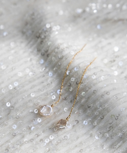 A part by（アパートバイ）の「タンスイパールチェーンピアス（ピアス（両耳用）・レディース・シルバー/ゴールド・FREE）」の2枚目の写真