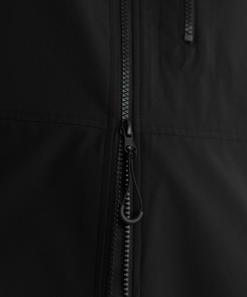 remer（リメール）の「loose Hi-zip tech vest / ルーズハイジップテックベスト《撥水・透湿・防風》（ベスト・メンズ・ブラック・X-SMALL/SMALL/MEDIUM/LARGE）」の13枚目の写真