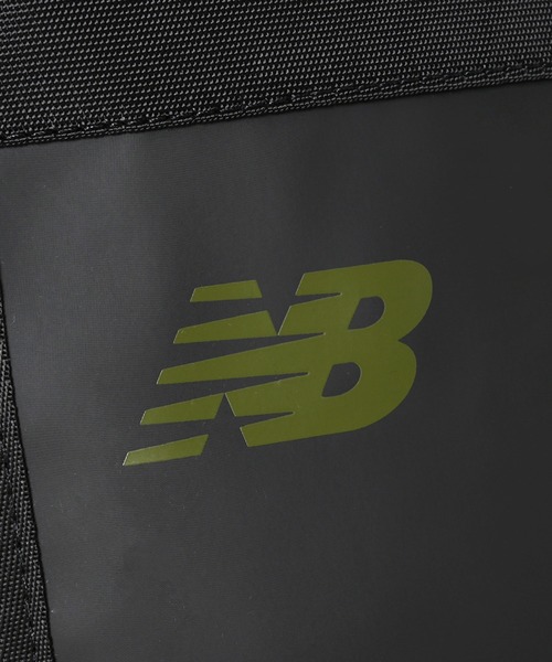NEW BALANCE(ニューバランス)の「トップローディングバックパック 35L(バックパック/リュック・メンズ・ブラック/ブラック×ホワイト/グリーン系カモフラージュ・ONE SIZE)」の17枚目の写真