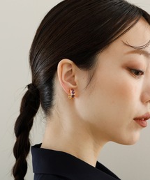 JewCas（ジュアキャス）の「JewCas カラーガラス３連meme/YOLO エアフィットイヤリング[JC4820-opal]（イヤリング）」