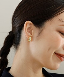 JewCas（ジュアキャス）の「JewCas カラーガラス３連meme/YOLO エアフィットイヤリング[JC4820-opal]（イヤリング）」