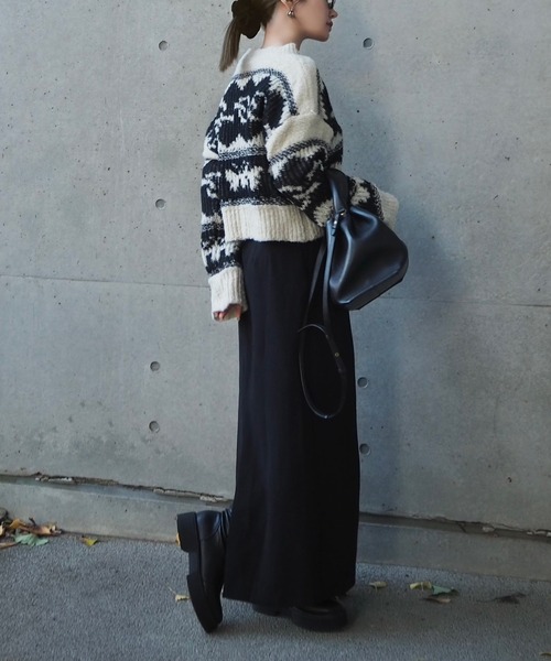 LAULEN(ローレン)の「nordic pattern V-neck short knit tops /ノルディック柄 Vネック ショート丈 ニット(ニット/セーター・レディース・アイボリー・FREE)」の4枚目の写真