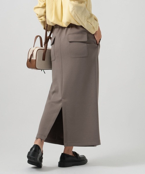 BAYFLOW（ベイフロー）の「[ストレッチ性抜群♪]ダンボールスカート（スカート・レディース・グレイッシュベージュ/レッド/ブラック・MEDIUM/SMALL）」の9枚目の写真