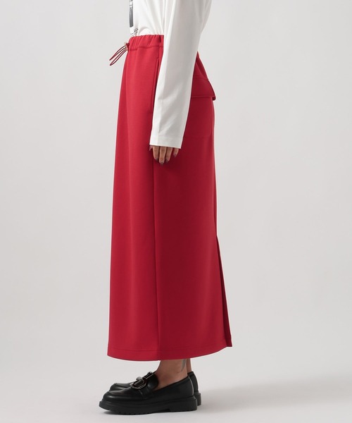 BAYFLOW（ベイフロー）の「[ストレッチ性抜群♪]ダンボールスカート（スカート・レディース・グレイッシュベージュ/レッド/ブラック・MEDIUM/SMALL）」の15枚目の写真