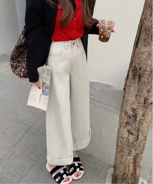 FINEnough(ファインナフ)の「折り返しホワイトデニムワイドパンツ(デニムパンツ・レディース・アイボリー・L/M/S)」の6枚目の写真