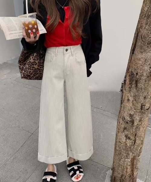 FINEnough(ファインナフ)の「折り返しホワイトデニムワイドパンツ(デニムパンツ・レディース・アイボリー・L/M/S)」の7枚目の写真