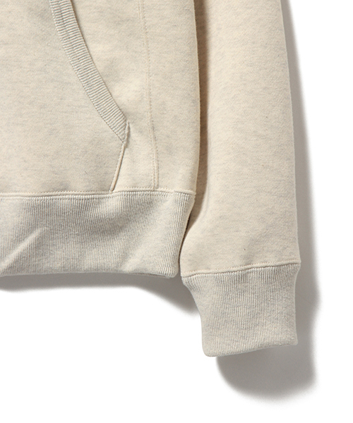Pilgrim Surf Supply(ピルグリムサーフサプライ)の「Pilgrim Surf+Supply / PENNANT Logo Parka(パーカー・レディース・ホワイト系その他/ブラック系その他/ブラック/ネイビー・P)」の6枚目の写真