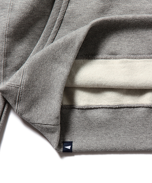 Pilgrim Surf Supply(ピルグリムサーフサプライ)の「Pilgrim Surf+Supply / PENNANT Logo Parka(パーカー・レディース・ホワイト系その他/ブラック系その他/ブラック/ネイビー・P)」の22枚目の写真