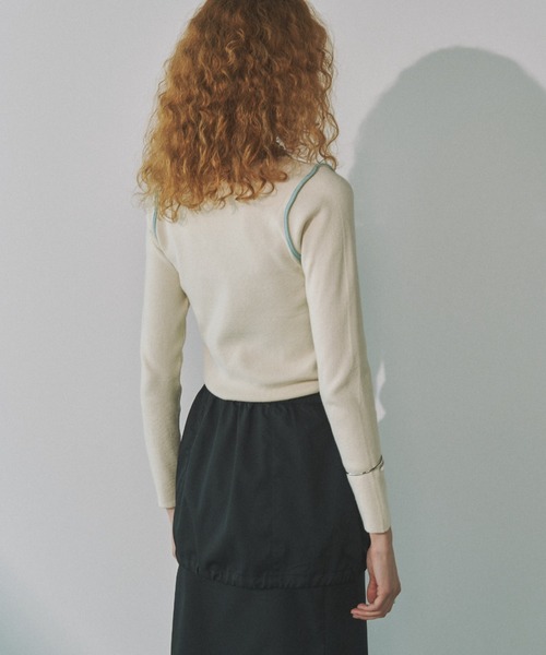 Solace(ソレイス)の「配色ライントップス(ニット/セーター・レディース・ホワイト/ブラック/ブルー・FREE)」の14枚目の写真