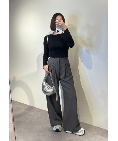 Solace(ソレイス)の「配色ライントップス(ニット/セーター・レディース・ホワイト/ブラック/ブルー・FREE)」の6枚目の写真