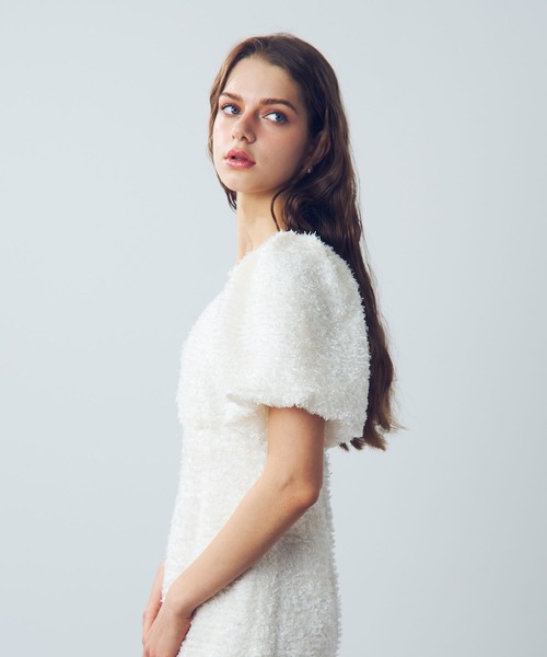 DEICY(デイシー)の「フリンジパフスリーブワンピース(ワンピース・レディース・アイボリー・1/0)」の8枚目の写真