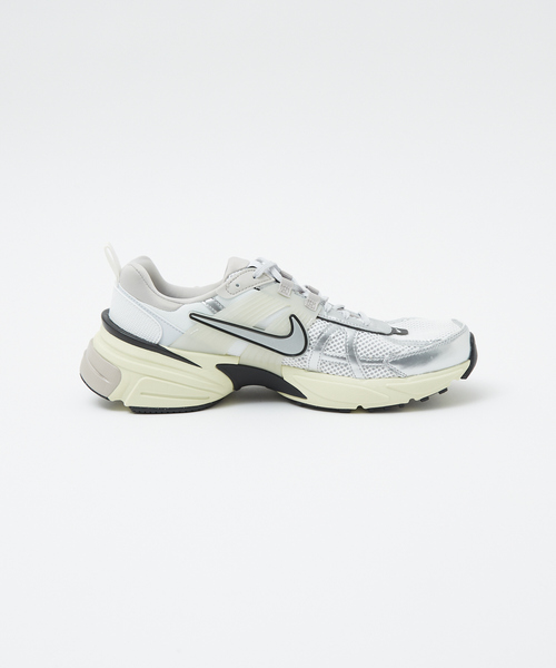 NIKE(ナイキ)の「【NIKE / ナイキ】 V2K RUN / V2Kランスニーカー(スニーカー・メンズ・グレー・28/27/26)」の3枚目の写真