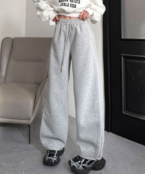aimoha（アイモハ）の「スウエットワイドパンツ（スウェットパンツ・レディース・ライトグレー/ブラック/グレー/イエロー・MEDIUM/LARGE/X-LARGE）」の3枚目の写真
