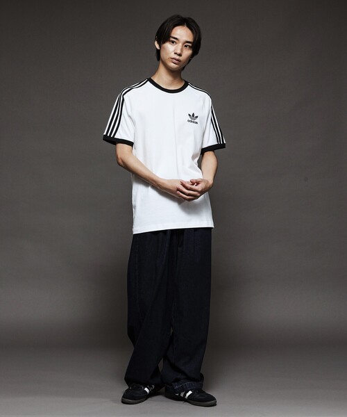 FREAK'S STORE(フリークスストア)の「adidas/アディダス 限定展開 アディカラー クラシックス スリーストライプス Tシャツ(Tシャツ/カットソー・メンズ・ブラック/ネイビー/ホワイト・MEDIUM/SMALL/X-LARGE/LARGE)」の12枚目の写真