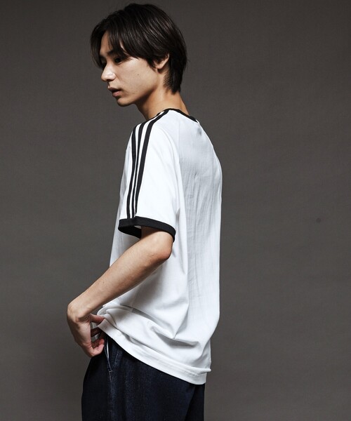 FREAK'S STORE(フリークスストア)の「adidas/アディダス 限定展開 アディカラー クラシックス スリーストライプス Tシャツ(Tシャツ/カットソー・メンズ・ブラック/ネイビー/ホワイト・MEDIUM/SMALL/X-LARGE/LARGE)」の16枚目の写真