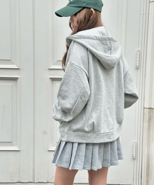 RAY CASSIN（レイカズン）の「ロゴジップフードパーカー（パーカー・レディース・ホワイト系その他/ネイビー/グレー系その他2・FREE）」の19枚目の写真