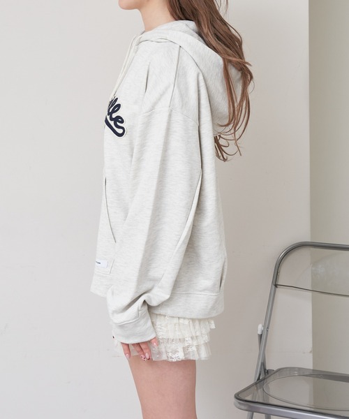 RAY CASSIN（レイカズン）の「ロゴジップフードパーカー（パーカー・レディース・ホワイト系その他/ネイビー/グレー系その他2・FREE）」の6枚目の写真