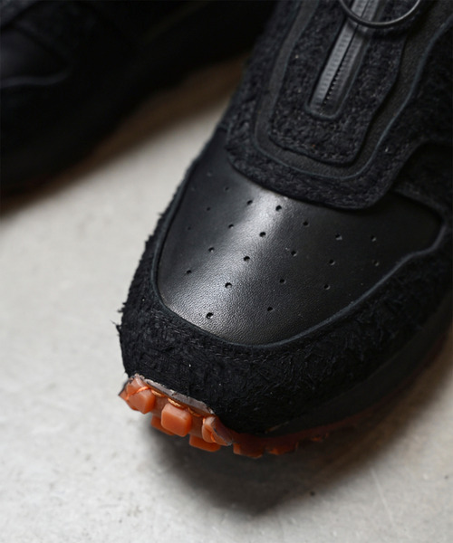 EARLE(アール)の「EARLE アール / Zip & gore runner センタージップサイドゴアスニーカー / ER5430(スニーカー・メンズ・ブラック・40/42/44)」の3枚目の写真