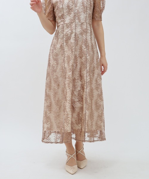 TRUDEA(トルディア)の「スパンコール刺繍レースワンピース(ドレス・レディース・ブラック/ピンクベージュ・MEDIUM)」の9枚目の写真