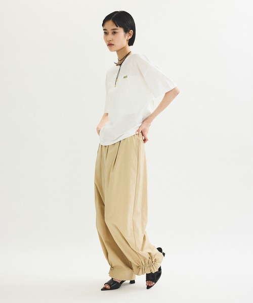 ADAM ET ROPE'(アダムエロペ)の「【サステナブル】イノセンスプリントTEE(Tシャツ/カットソー・レディース・ホワイト/ピンク・FREE)」の6枚目の写真