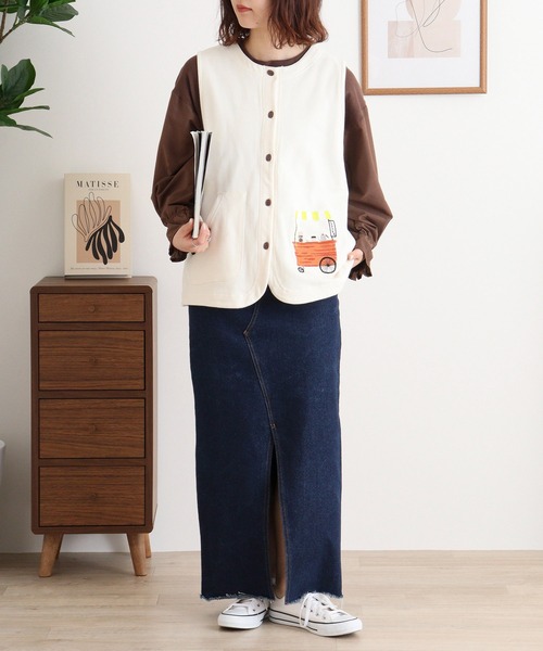 Emago（イマゴ）の「EMAGO コーヒーショップ刺繍ベスト（ベスト・レディース・アイボリー/ネイビー/グリーン・FREE）」の11枚目の写真