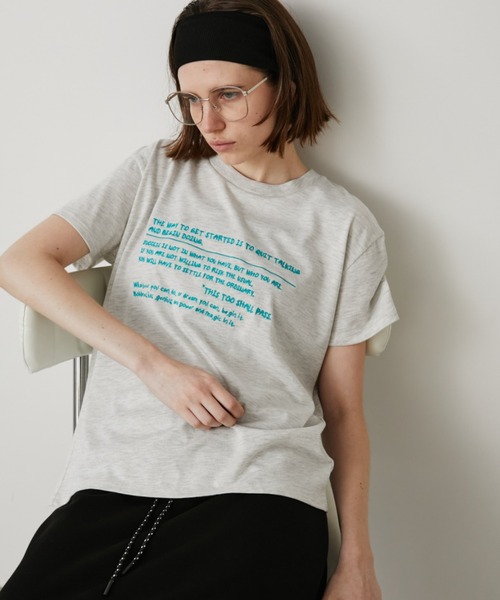 Auntie Rosa Holiday(アンティローザホリデー)の「ネオン刺繍ロゴTEE(Tシャツ/カットソー・レディース・チャコールグレー/オフホワイト/ナチュラル・FREE)」の3枚目の写真