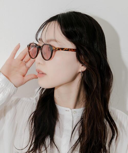 SMELLY（スメリー）の「ボストンシェイプサングラス（メガネ・レディース・グリーン系その他/グレー/グレー系その他/ブラウン系その他・-）」の3枚目の写真