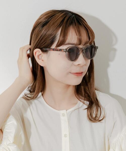 SMELLY（スメリー）の「ボストンシェイプサングラス（メガネ・レディース・グリーン系その他/グレー/グレー系その他/ブラウン系その他・-）」の2枚目の写真