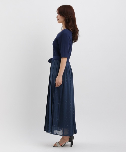 Andemiu(アンデミュウ)の「ラメドットドッキングワンピース327795(ワンピース・レディース・ブラック/ライトグレー/ネイビー・FREE)」の13枚目の写真